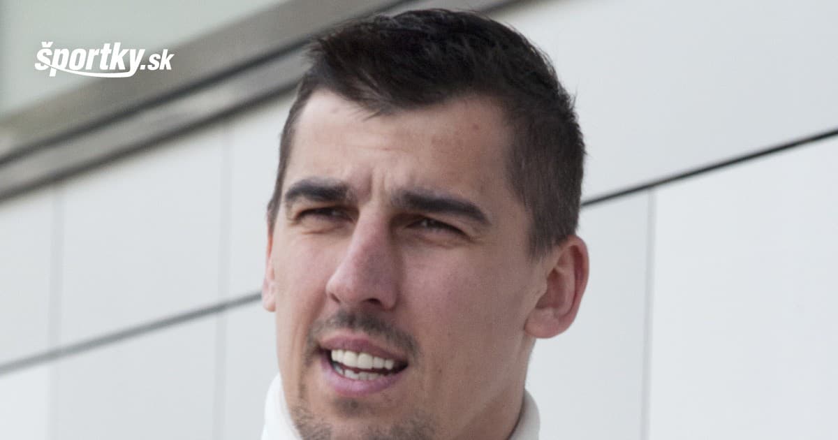 Po ťažkom rozhodovaní to napokon prišlo Milan Jurčina ukončil hráčsku