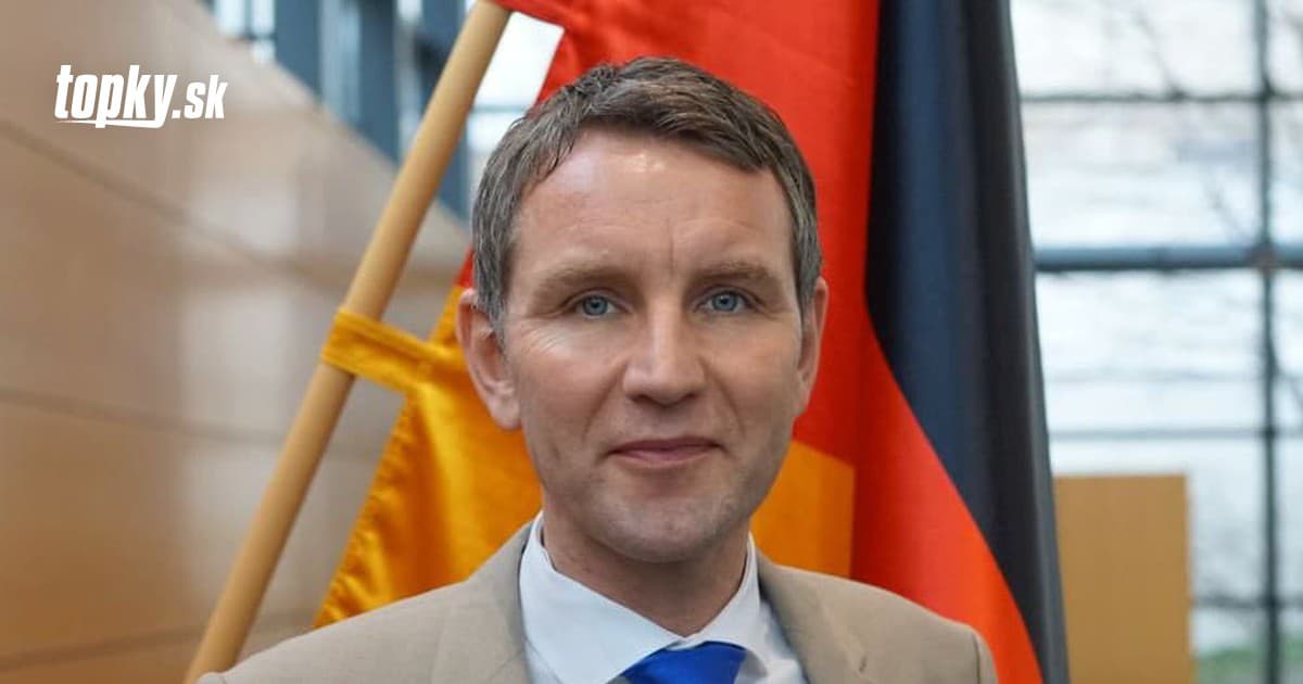 Ein deutscher rechtsextremer AfD-Politiker erschien wegen eines verbotenen Slogans vor Gericht